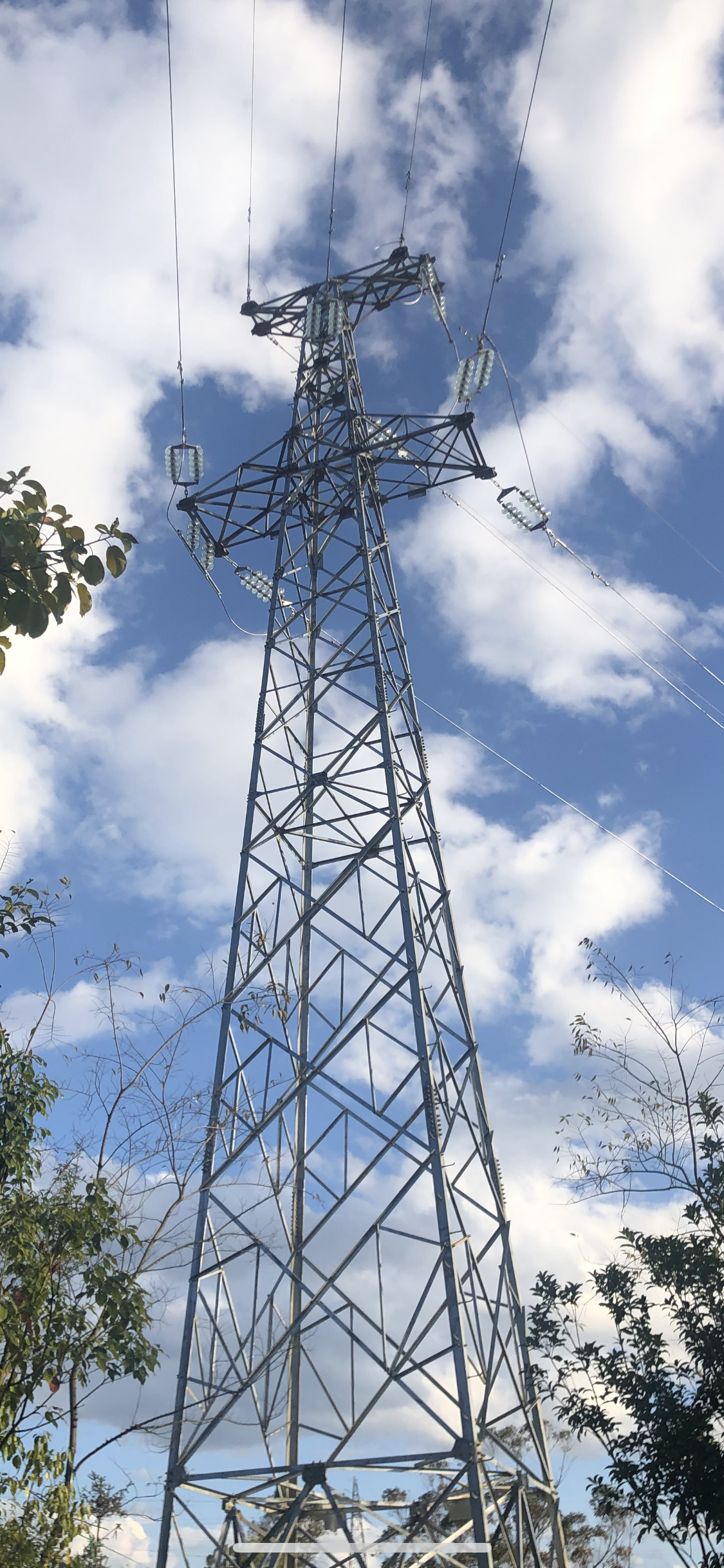 2021年12月12日，大理供電局35kV杉陽(yáng)變?cè)鋈莞脑旃こ添樌哆\(yùn)